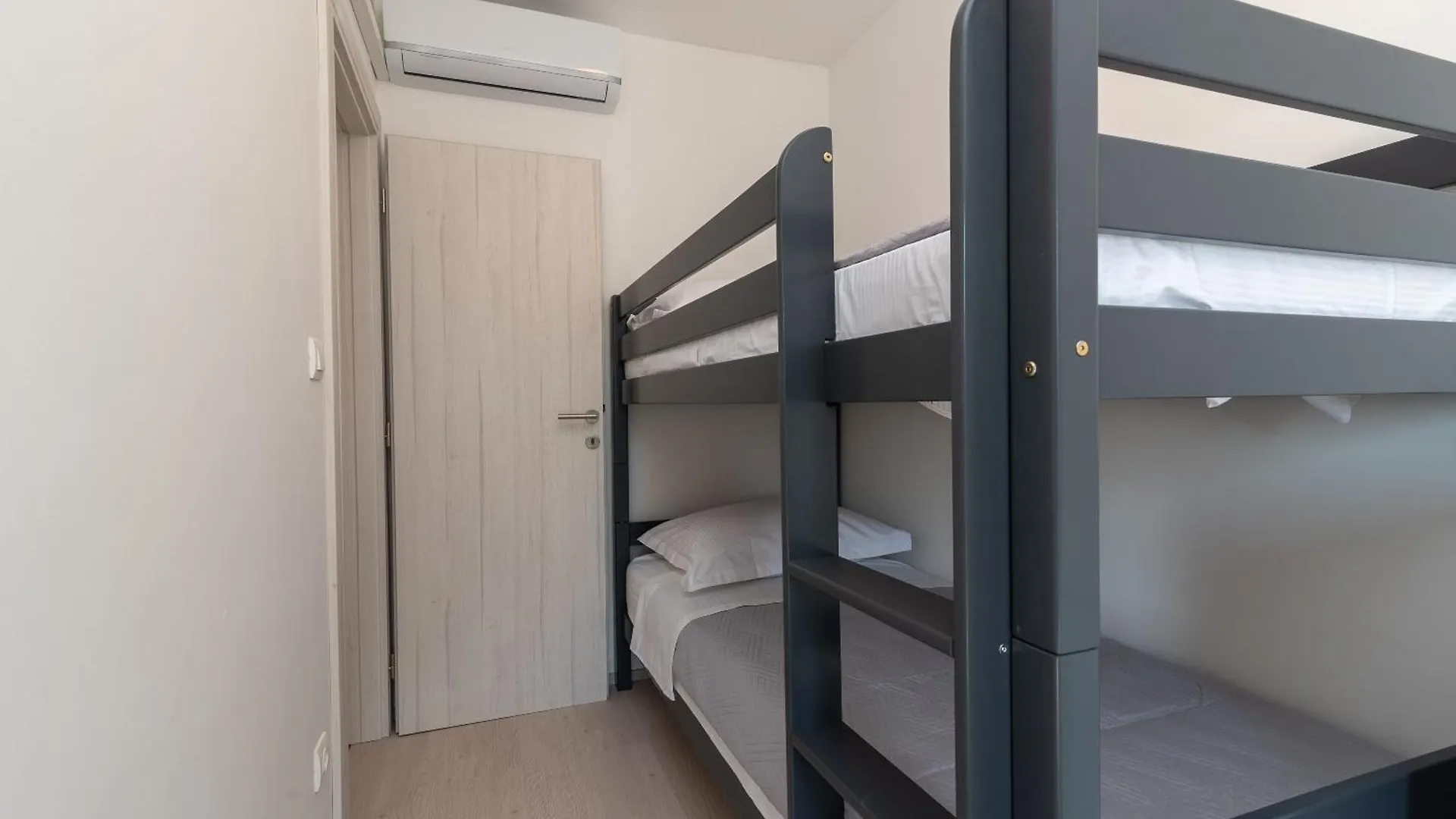 Villa Helena Trogir 0*,  Croatia