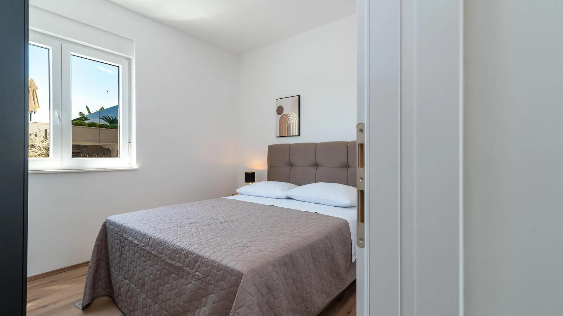 Villa Helena Trogir 0*,  Croatia